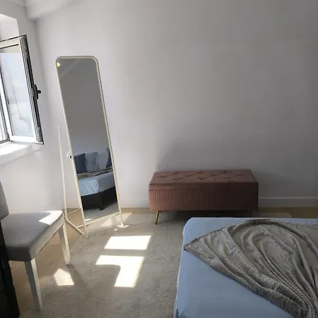 46 Steps To Beautiful In Center Apartamento Aveiro